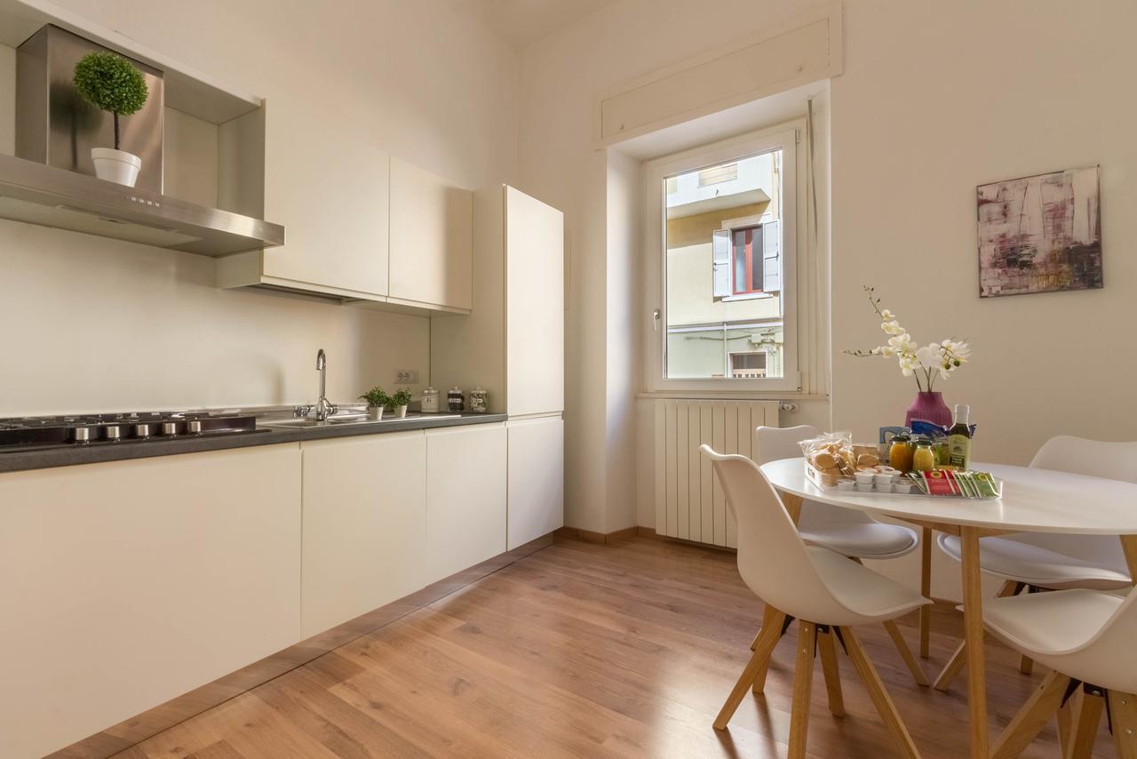 Helmi34 - Appartamento Dotato Di Tutti I Comfort Nel Centro Di Кальяри Экстерьер фото